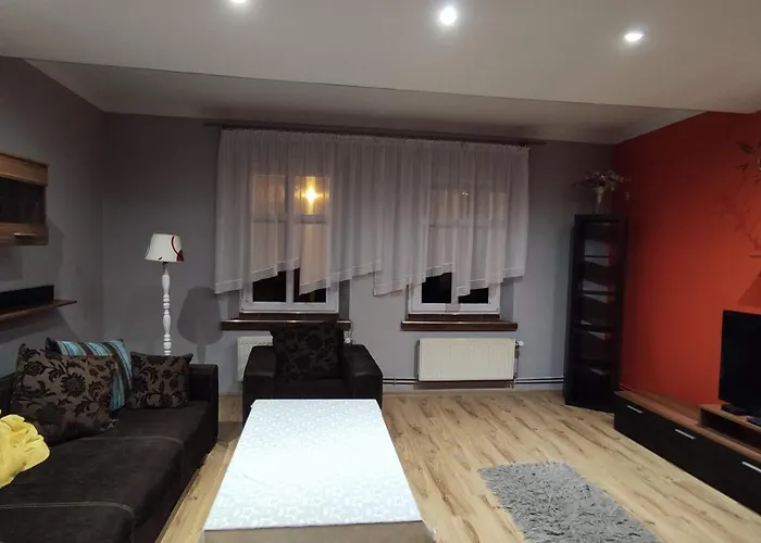 500 Metrow Od Wjazdu Na A4 דירה