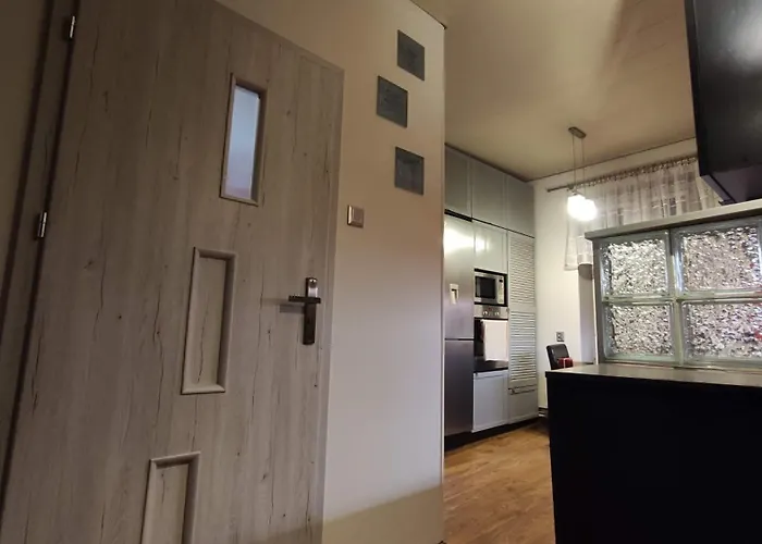 500 Metrow Od Wjazdu Na A4 דירה רודה שלונסקה