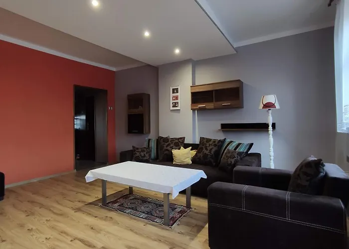 500 Metrow Od Wjazdu Na A4 דירה רודה שלונסקה